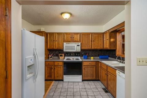 910 Shawnee Street Erwin Tn 37650, Erwin, TN 37650 photo 28