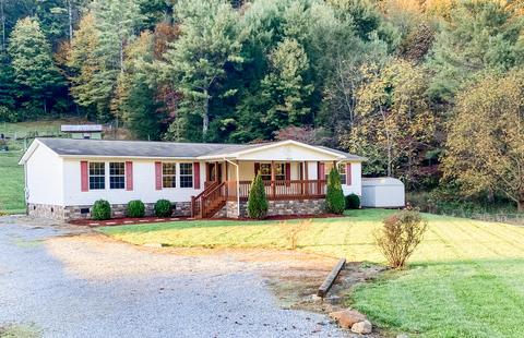 1545 Highway 321 Hampton Tn 37658, Hampton, TN 37658 photo 1