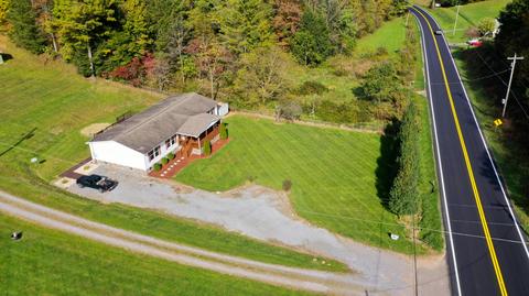 1545 Highway 321 Hampton Tn 37658, Hampton, TN 37658 photo 4