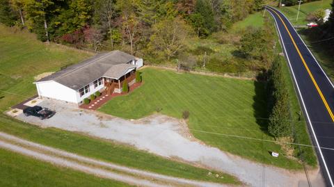 1545 Highway 321 Hampton Tn 37658, Hampton, TN 37658 photo 3