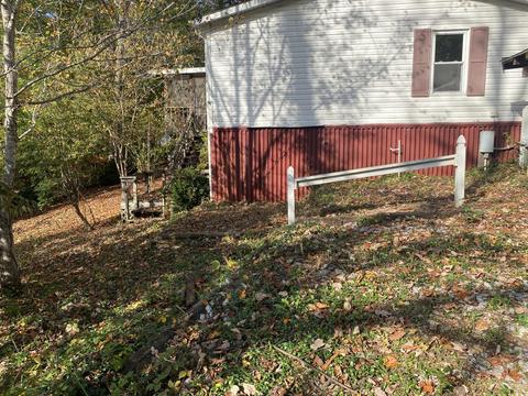 105 Bailey Woods Road Erwin Tn 37650, Erwin, TN 37650 photo 2