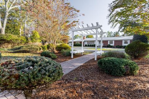 207 Maple Tree Drive Bristol Tn 37620, Bristol, TN 37620 photo 2