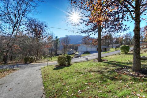 156 Mountain View Circle Hampton Tn 37658, Hampton, TN 37658 photo 2