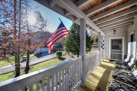 156 Mountain View Circle Hampton Tn 37658, Hampton, TN 37658 photo 8