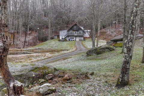 327 Falls Road Hampton Tn 37658, Hampton, TN 37658 photo 2