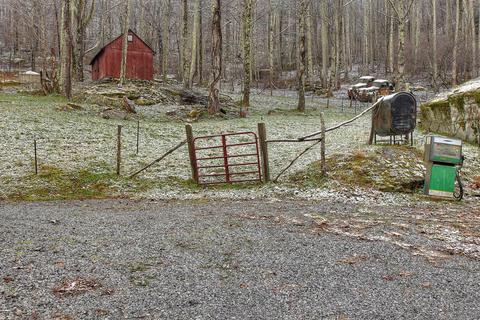 327 Falls Road Hampton Tn 37658, Hampton, TN 37658 photo 35