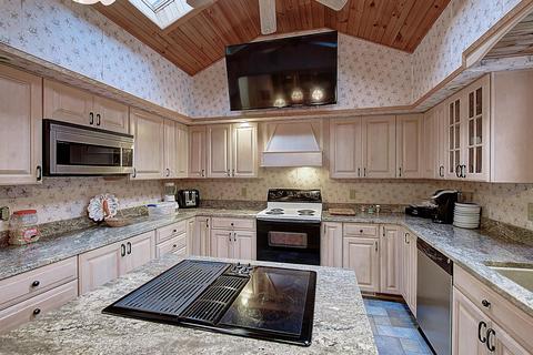 327 Falls Road Hampton Tn 37658, Hampton, TN 37658 photo 11