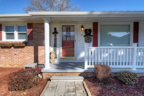 813 9th Street Erwin Tn 37650, Erwin, TN 37650 photo 6