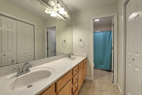 1104 Timbers East 1104 Greeneville Tn 37745, Greeneville, TN 37745 photo 23