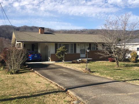 231 Simmons Avenue Erwin Tn 37650, Erwin, TN 37650 photo 2