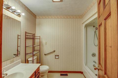 140 Hermitage Drive Bristol Tn 37620, Bristol, TN 37620 photo 25