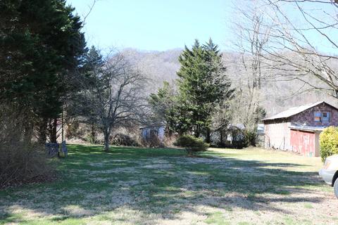 622 First Avenue Hampton Tn 37658, Hampton, TN 37658 photo 20
