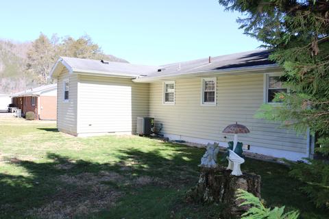 622 First Avenue Hampton Tn 37658, Hampton, TN 37658 photo 23