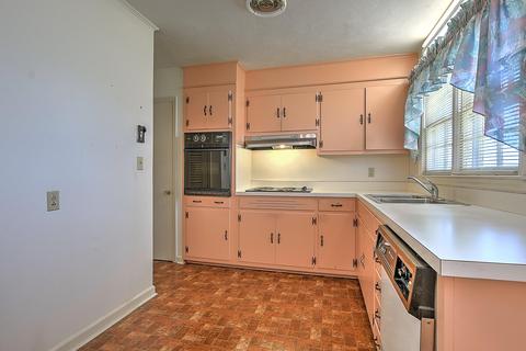 302 E Grove Street Greeneville Tn 37745, Greeneville, TN 37745 photo 5