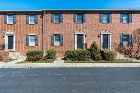 45 Oak Leaf Circle Johnson City Tn 37601, Johnson City, TN 37601 photo 1