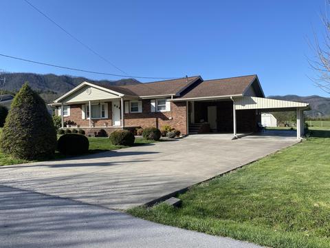 111 Tilson Avenue Hampton Tn 37658, Hampton, TN 37658 photo 1