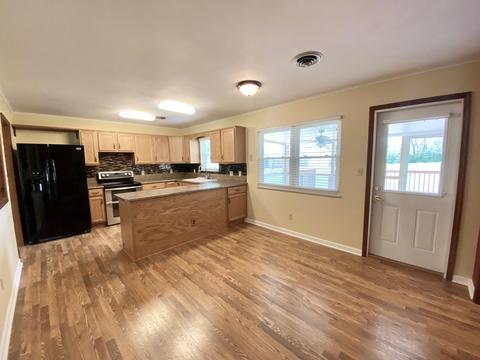 72 E Park Avenue Greeneville Tn 37745, Greeneville, TN 37745 photo 7