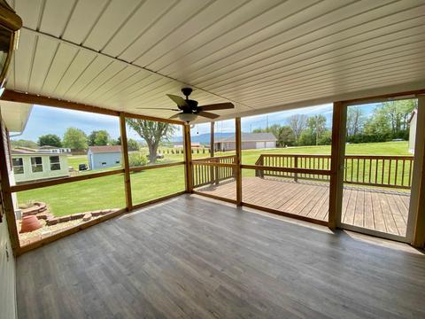 72 E Park Avenue Greeneville Tn 37745, Greeneville, TN 37745 photo 3