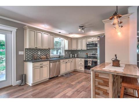 240 Elliott Avenue Erwin Tn 37650, Erwin, TN 37650 photo 10