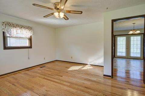 102 Mountain View Circle Hampton Tn 37658, Hampton, TN 37658 photo 3