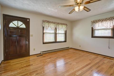 102 Mountain View Circle Hampton Tn 37658, Hampton, TN 37658 photo 6