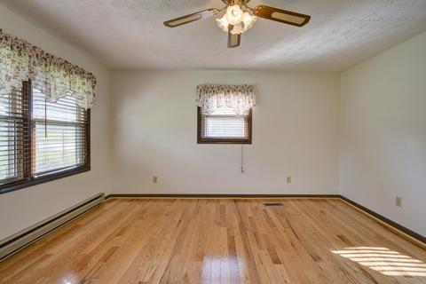 102 Mountain View Circle Hampton Tn 37658, Hampton, TN 37658 photo 4