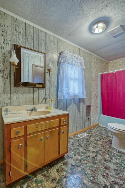 115 Parker Street Erwin Tn 37650, Erwin, TN 37650 photo 8