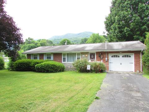 612 Crook Street Hampton Tn 37658, Hampton, TN 37658 photo 2