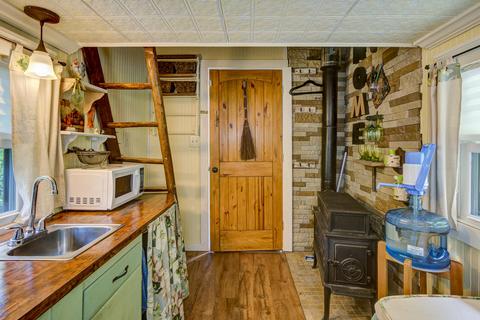 1043 Simerly Creek Road Hampton Tn 37658, Hampton, TN 37658 photo 12
