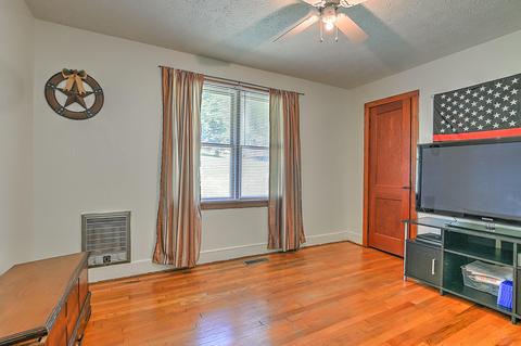 109 Barnes Street Fall Branch Tn 37656, Fall Branch, TN 37656 photo 5