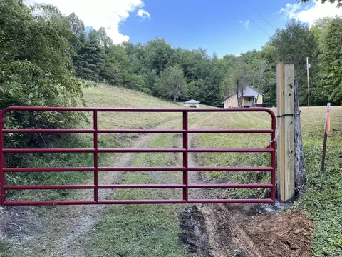 144 Whittemore Road Hampton Tn 37658, Hampton, TN 37658 photo 1