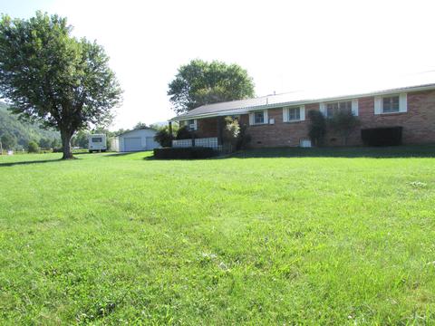 5208 Highway 19-e Hampton Tn 37658, Hampton, TN 37658 photo 3