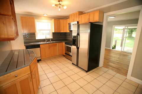 119 Rex Road Bristol Tn 37620, Bristol, TN 37620 photo 3