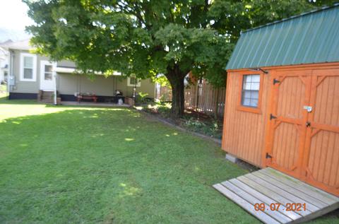 415 Clinchfield Avenue Erwin Tn 37650, Erwin, TN 37650 photo 3
