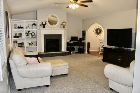 5 Brandon Court Gray Tn 37615, Gray, TN 37615 photo 2