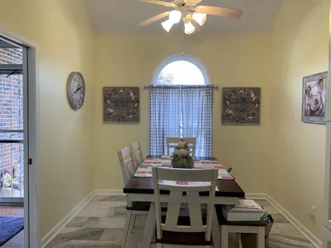 9 Oak Leaf Court Johnson City Tn 37601, Johnson City, TN 37601 photo 9