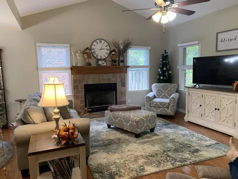 9 Oak Leaf Court Johnson City Tn 37601, Johnson City, TN 37601 photo 5