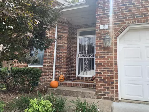 9 Oak Leaf Court Johnson City Tn 37601, Johnson City, TN 37601 photo 2