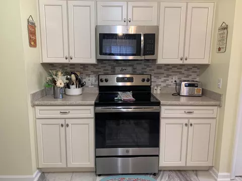 9 Oak Leaf Court Johnson City Tn 37601, Johnson City, TN 37601 photo 13