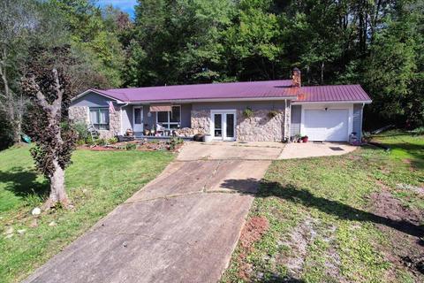 1025 Riddle Rd, Erwin, TN 37650 photo 1