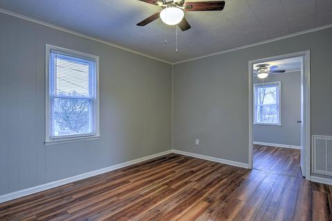 301 Pine Street Greeneville Tn 37745, Greeneville, TN 37745 photo 4