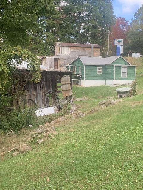 111 Fish Springs Road Hampton Tn 37658, Hampton, TN 37658 photo 3