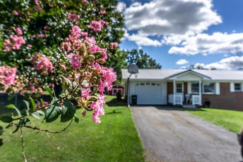 38 Crest Drive Greeneville Tn 37745, Greeneville, TN 37745 photo 2