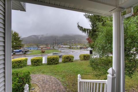206 2nd Street Street Erwin Tn 37650, Erwin, TN 37650 photo 6
