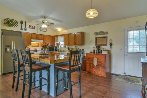 215 Springview Drive Johnson City Tn 37615, Johnson City, TN 37615 photo 7