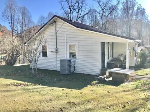 155 Stout Hollow Road Hampton Tn 37658, Hampton, TN 37658 photo 5