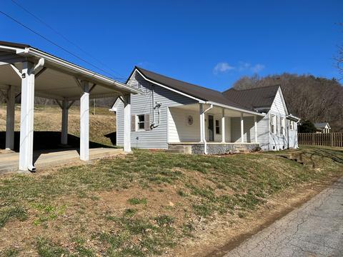 111 Bud Hicks Road Hampton Tn 37658, Hampton, TN 37658 photo 2