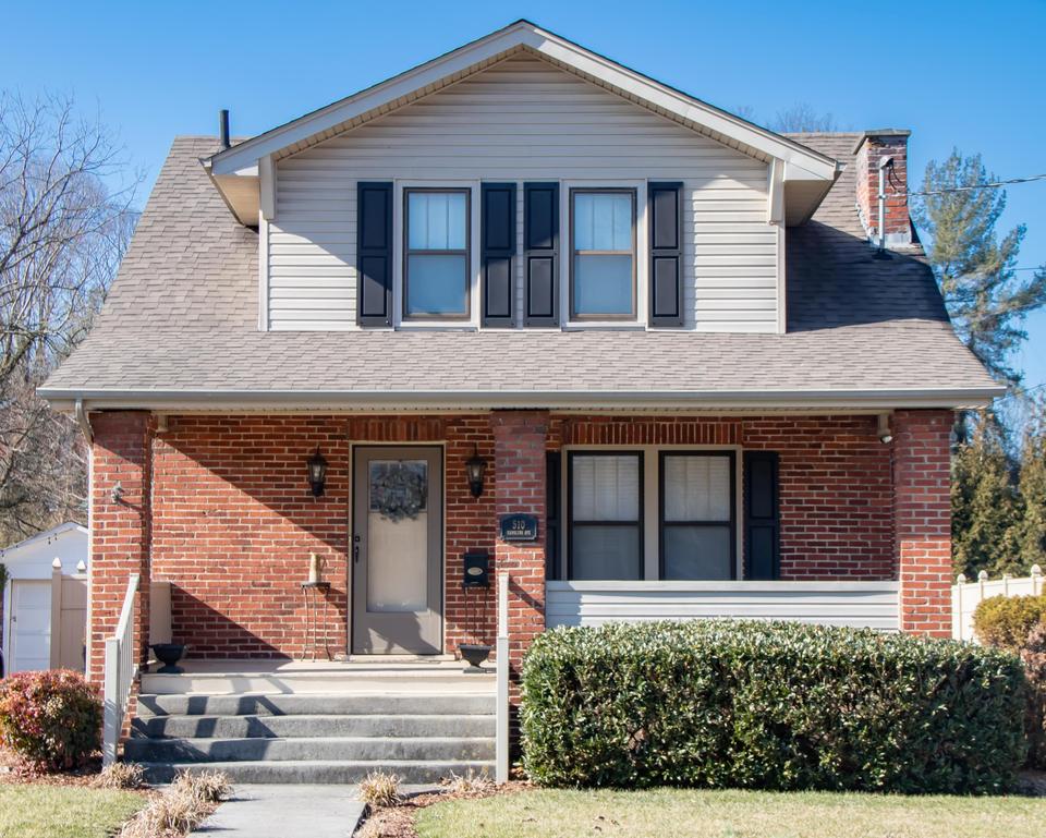 510 Carolina Ave, Bristol, TN 37620 33 Photos MLS 9933806 Movoto