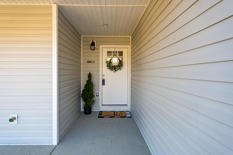 400 Cherry St, Glade Spring, VA 24340 photo 1