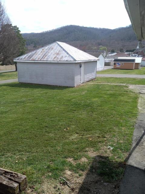 105 Deadrick Street Erwin Tn 37650, Erwin, TN 37650 photo 4